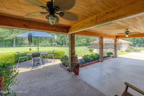 Exterior - 144 N Pine Dr, Madison, MS 39110 photo 8 of 13