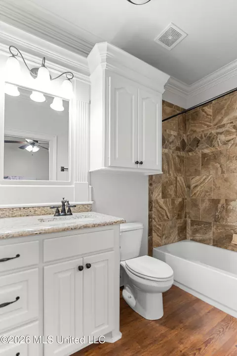Bath - 4282 Berlin Dr, Jackson, MS 39211 photo 5 of 5
