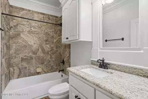 Bath - 4282 Berlin Dr, Jackson, MS 39211 photo 4 of 5