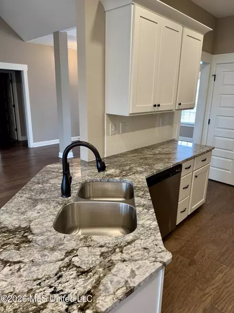 708 Holiday Cv, Hernando, MS 38632 photo 10