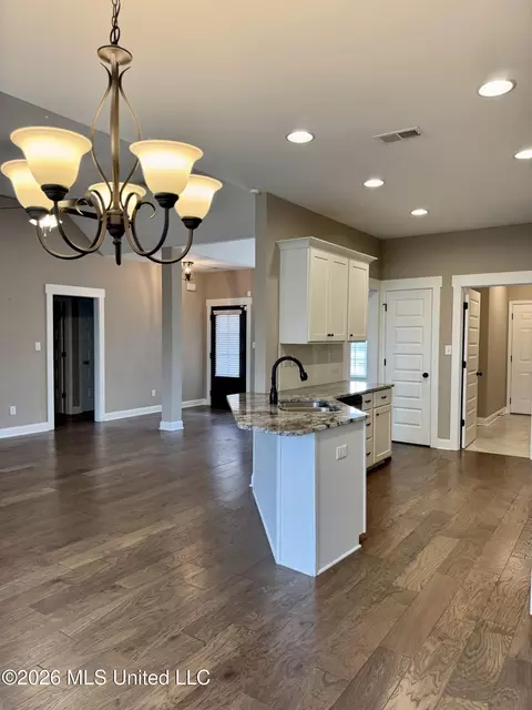 708 Holiday Cv, Hernando, MS 38632 photo 9