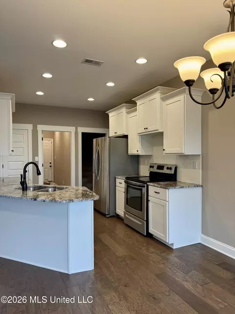 708 Holiday Cv, Hernando, MS 38632 photo 8