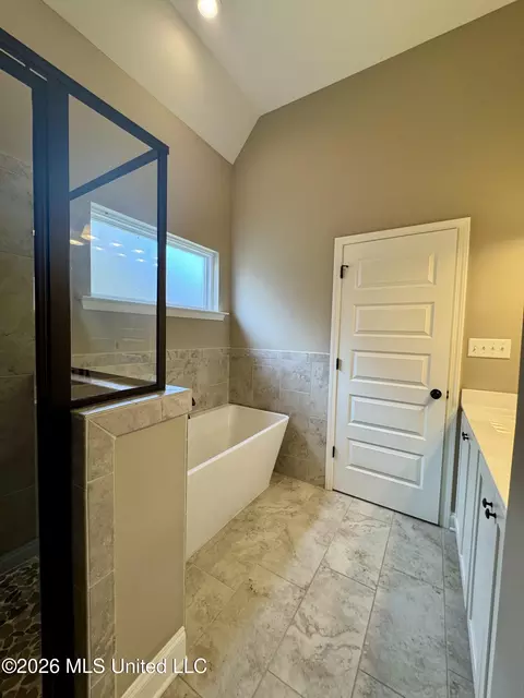 708 Holiday Cv, Hernando, MS 38632 photo 17