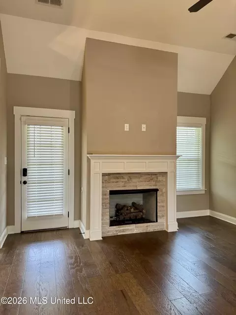 708 Holiday Cv, Hernando, MS 38632 photo 6