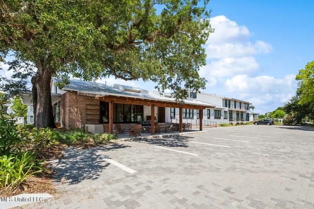 301 S Toulme St, Bay Saint Louis, MS 39520