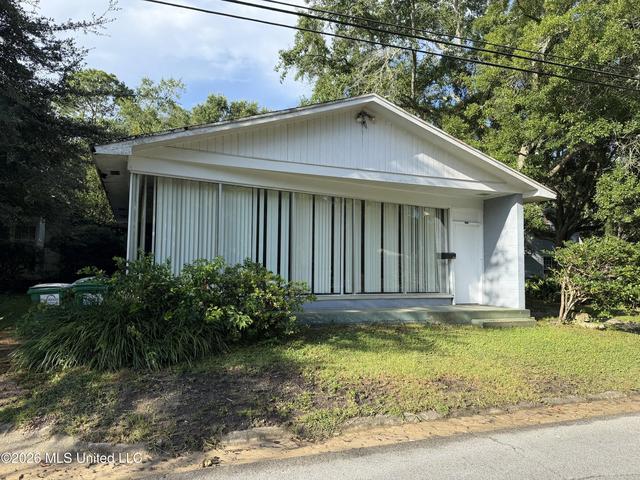 1310 Polk Ave, Pascagoula, MS 39567