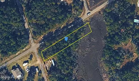 5040 Long St, Bay Saint Louis, MS 39520