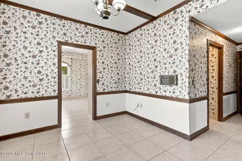 Dining - 1025 Northpointe Dr, Jackson, MS 39211 photo 2 of 2
