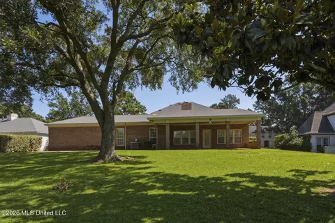 Exterior - 1025 Northpointe Dr, Jackson, MS 39211 photo 8 of 8