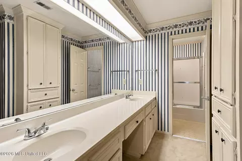 Bath - 1025 Northpointe Dr, Jackson, MS 39211 photo 4 of 6