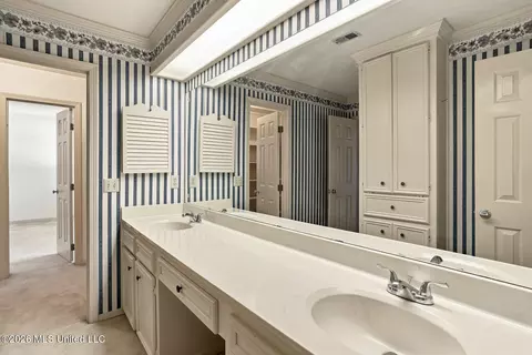 Bath - 1025 Northpointe Dr, Jackson, MS 39211 photo 6 of 6