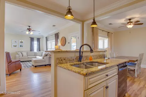 Kitchen - 3327 Pettingill Way, Hernando, MS 38632 photo 1 of 2