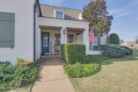 Exterior - 3327 Pettingill Way, Hernando, MS 38632 photo 2 of 8