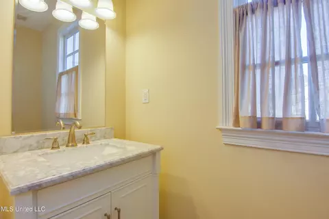 Bath - 3327 Pettingill Way, Hernando, MS 38632 photo 1 of 3