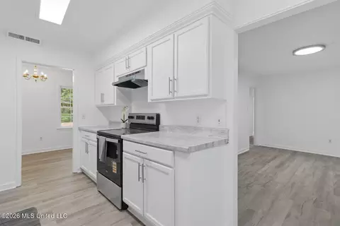 Kitchen - 4600 Nisqually Rd, Jackson, MS 39206 photo 3 of 3