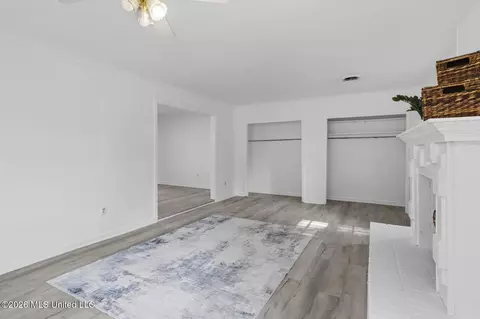 Living - 4600 Nisqually Rd, Jackson, MS 39206 photo 6 of 7