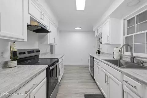 Kitchen - 4600 Nisqually Rd, Jackson, MS 39206 photo 1 of 3