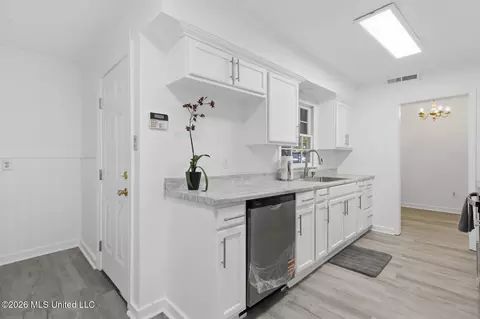 Entry Way - 4600 Nisqually Rd, Jackson, MS 39206 photo 1 of 1