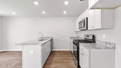 Kitchen - 82 Kings Crossing Dr, Lucedale, MS 39452 photo 1 of 1
