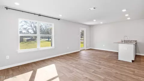 Living - 82 Kings Crossing Dr, Lucedale, MS 39452 photo 2 of 2