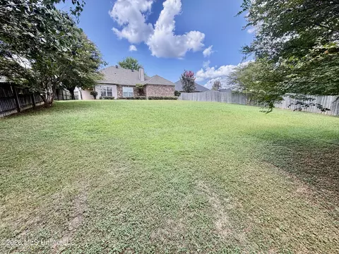 Exterior - 307 Springhill Pt, Brandon, MS 39047 photo 3 of 3