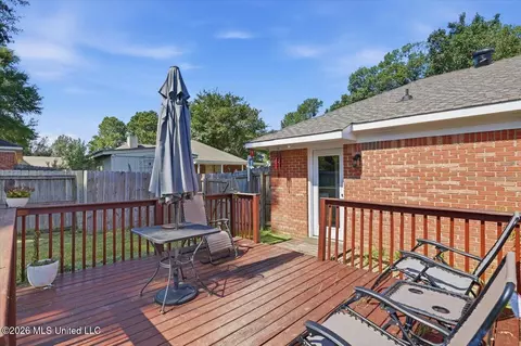 Exterior - 330 Audubon Cir, Brandon, MS 39047 photo 6 of 6