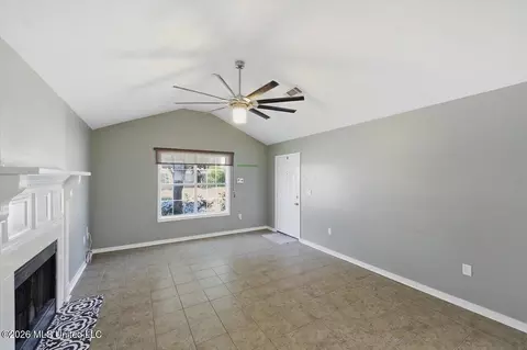 Living - 330 Audubon Cir, Brandon, MS 39047 photo 2 of 4