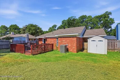 Exterior - 330 Audubon Cir, Brandon, MS 39047 photo 5 of 6