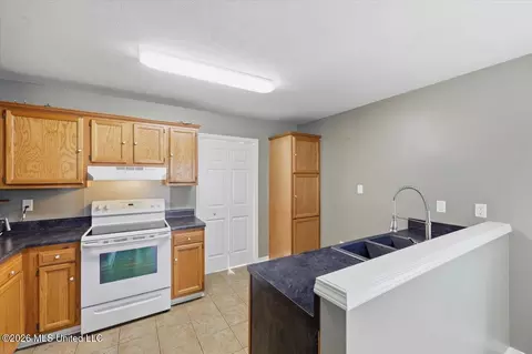 Kitchen - 330 Audubon Cir, Brandon, MS 39047 photo 1 of 3
