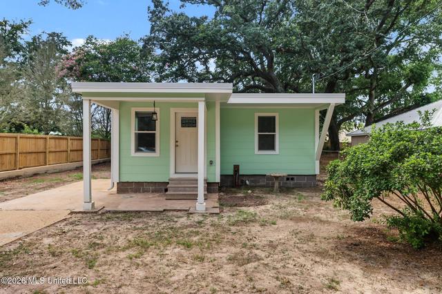 317 Nelson Rd, Biloxi, MS 39531