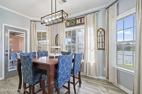 Dining - 1211 E Cross Creek Dr, Hernando, MS 38632 photo 1 of 1
