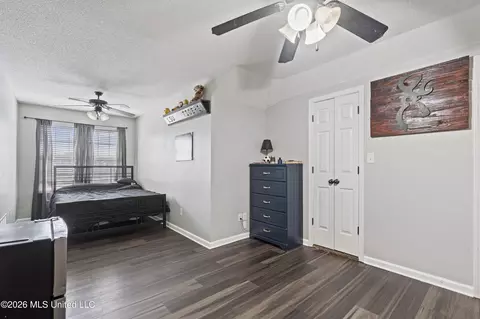 Bedroom - 1211 E Cross Creek Dr, Hernando, MS 38632 photo 7 of 7