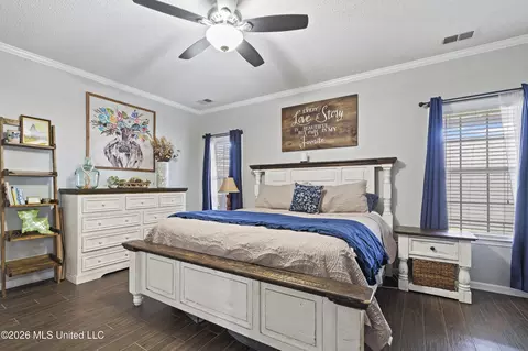 Bedroom - 1211 E Cross Creek Dr, Hernando, MS 38632 photo 1 of 7