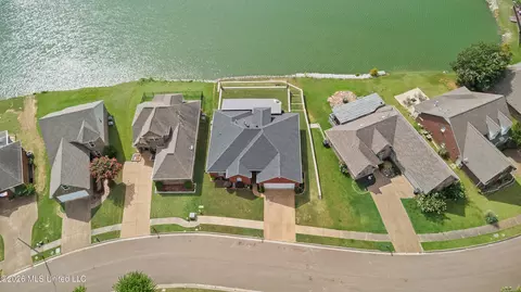 View/Area - 1211 E Cross Creek Dr, Hernando, MS 38632 photo 3 of 6