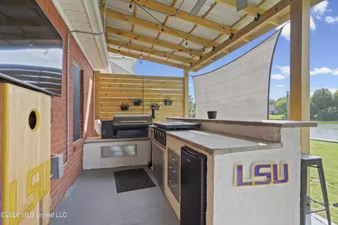 Other - 1211 E Cross Creek Dr, Hernando, MS 38632 photo 7 of 10