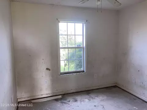 Bedroom - 1104 Clover Leaf Cir, Robinsonville, MS 38664 photo 2 of 4