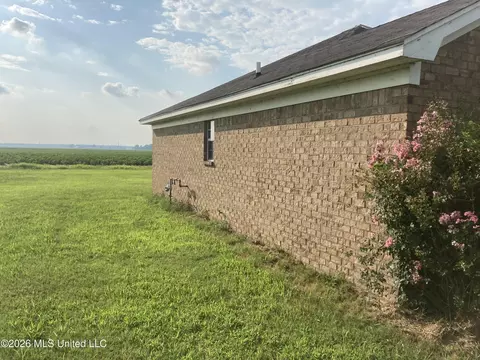 Exterior - 1104 Clover Leaf Cir, Robinsonville, MS 38664 photo 3 of 4