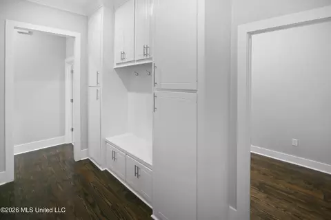 Entry Way - 1175 Sanctuary Dr, Brandon, MS 39042 photo 3 of 4