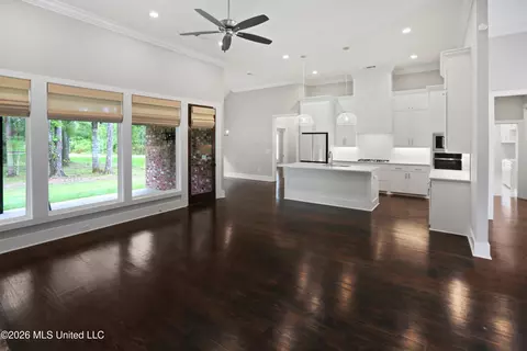 Living - 1175 Sanctuary Dr, Brandon, MS 39042 photo 2 of 2