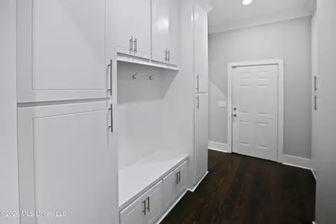Entry Way - 1175 Sanctuary Dr, Brandon, MS 39042 photo 4 of 4