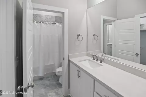 Bath - 1175 Sanctuary Dr, Brandon, MS 39042 photo 5 of 5