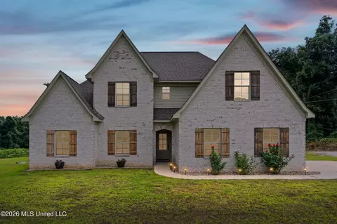 167 Chulahoma Rd, Holly Springs, MS 38635