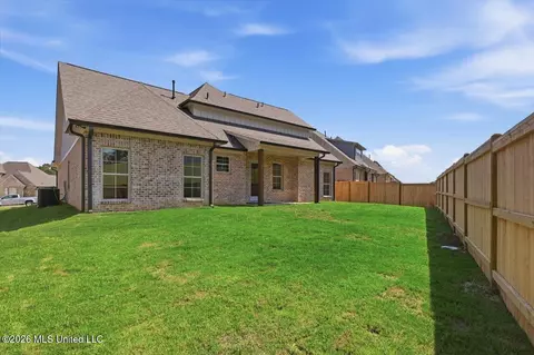 Exterior - 189 Bronson Bnd, Flowood, MS 39232 photo 5 of 6