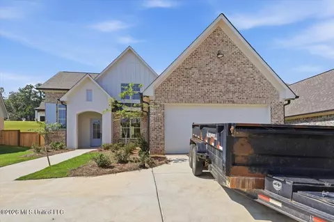 Exterior - 189 Bronson Bnd, Flowood, MS 39232 photo 2 of 6