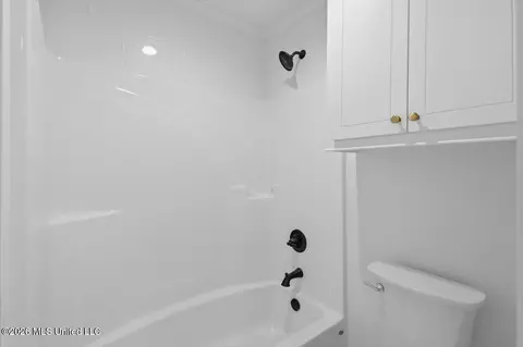 Bath - 189 Bronson Bnd, Flowood, MS 39232 photo 5 of 5