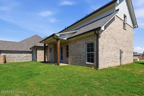 Exterior - 189 Bronson Bnd, Flowood, MS 39232 photo 6 of 6