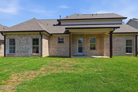 Exterior - 189 Bronson Bnd, Flowood, MS 39232 photo 4 of 6