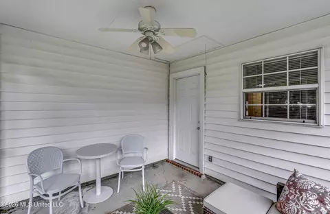 Exterior - 1022 Red Oak Dr, Brandon, MS 39042 photo 10 of 12