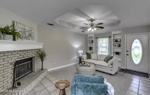 Living - 1022 Red Oak Dr, Brandon, MS 39042 photo 1 of 4