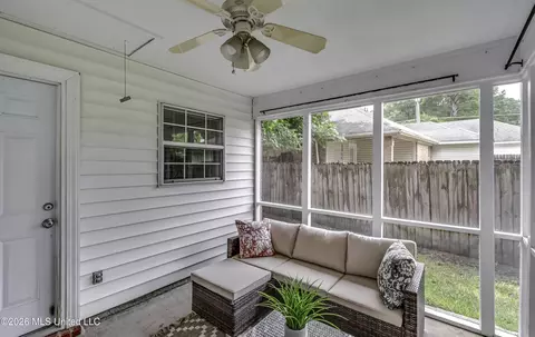 Exterior - 1022 Red Oak Dr, Brandon, MS 39042 photo 9 of 12